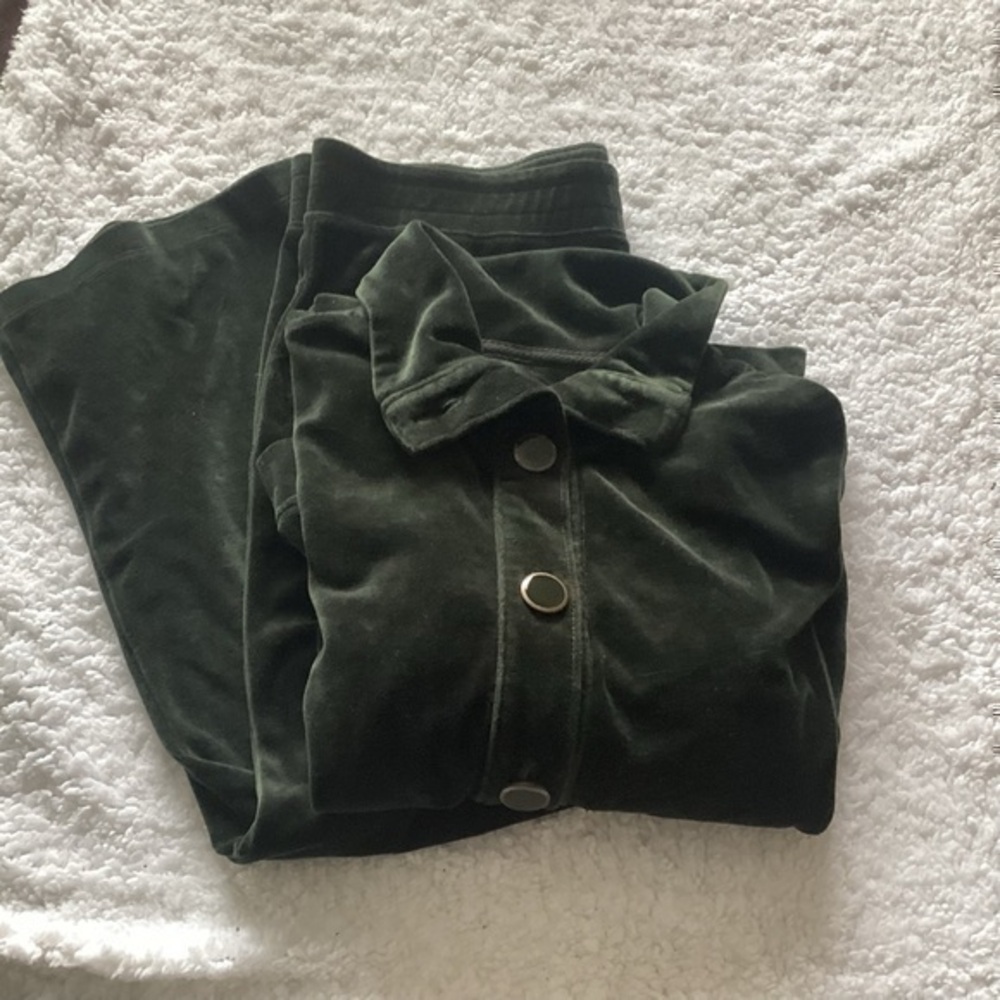 CHARTER CLUB Velour Suit Size Xl/Medium